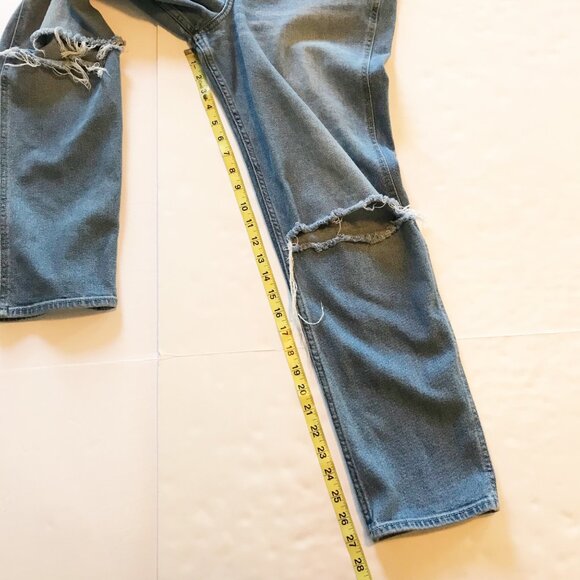 HOLLISTER Ultra High Rise Mom Vintage Stretch Ripped Jeans Womens 28 - Picture 10 of 11